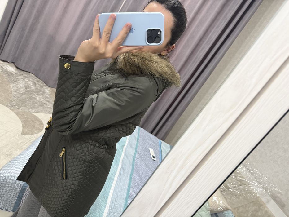 Абсолютно новая  Женская теплая куртка