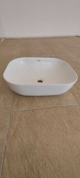 Раковина с хорошим качеством.