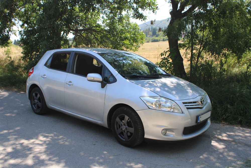 Toyota Auris 2013-1.6-132кс + ГАЗ. - ПРОЧЕТИ