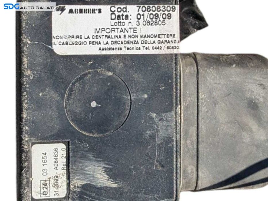 Cui Carlig Remorcare Tractare Detasabil cu Chei Cheie si Instalatie Electrica Volkswagen Passat B6 2005 - 2010 [LC1944]