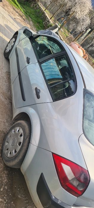 Renault Megan на части