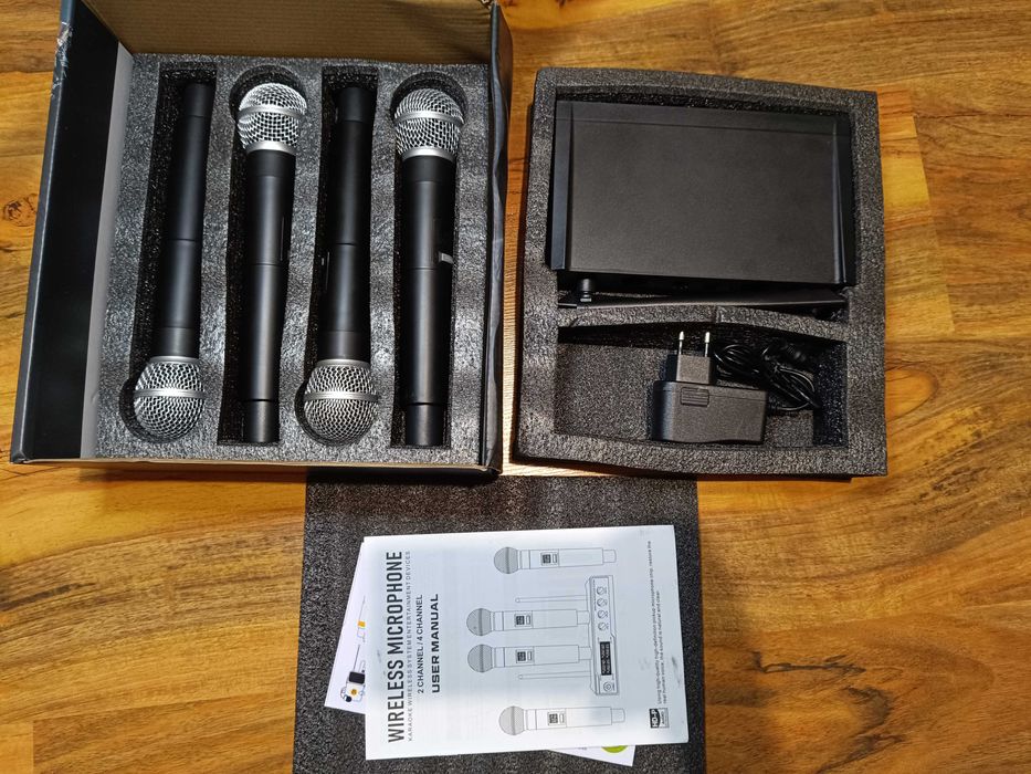 Система с 4 / четири микрофона Debra Audio VM304 VHF, XLR интерфейс...