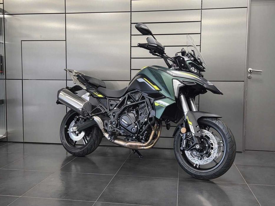 Мотоцикл Benelli TRK 702