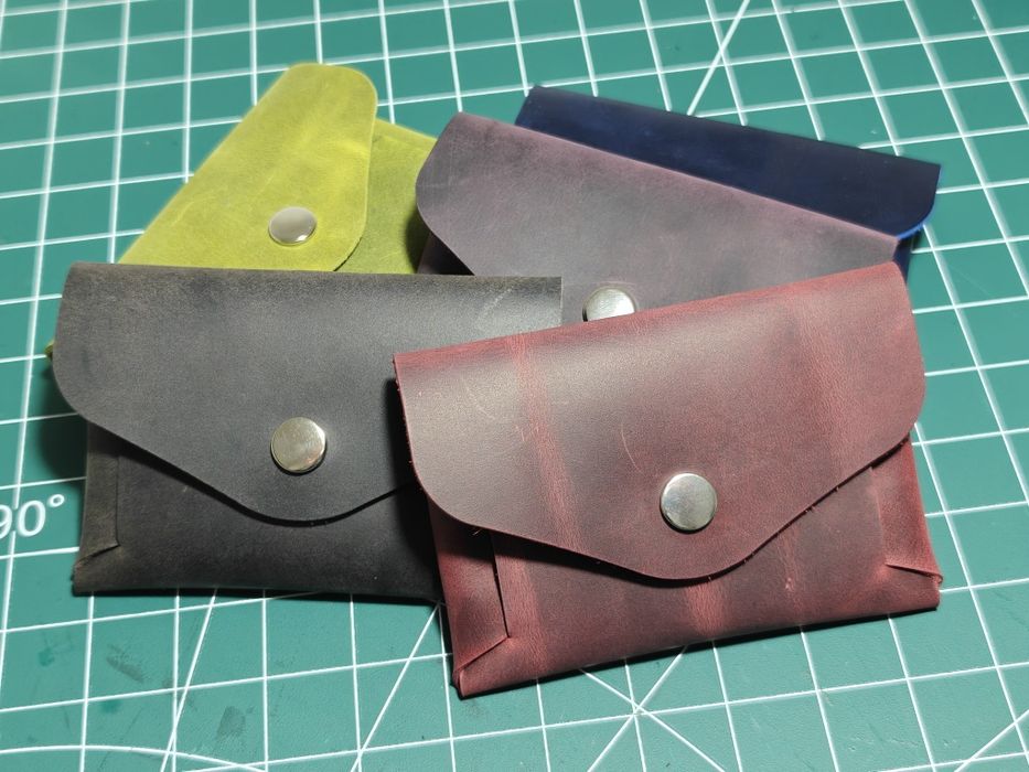 Кожаный картхолдер ручной работы