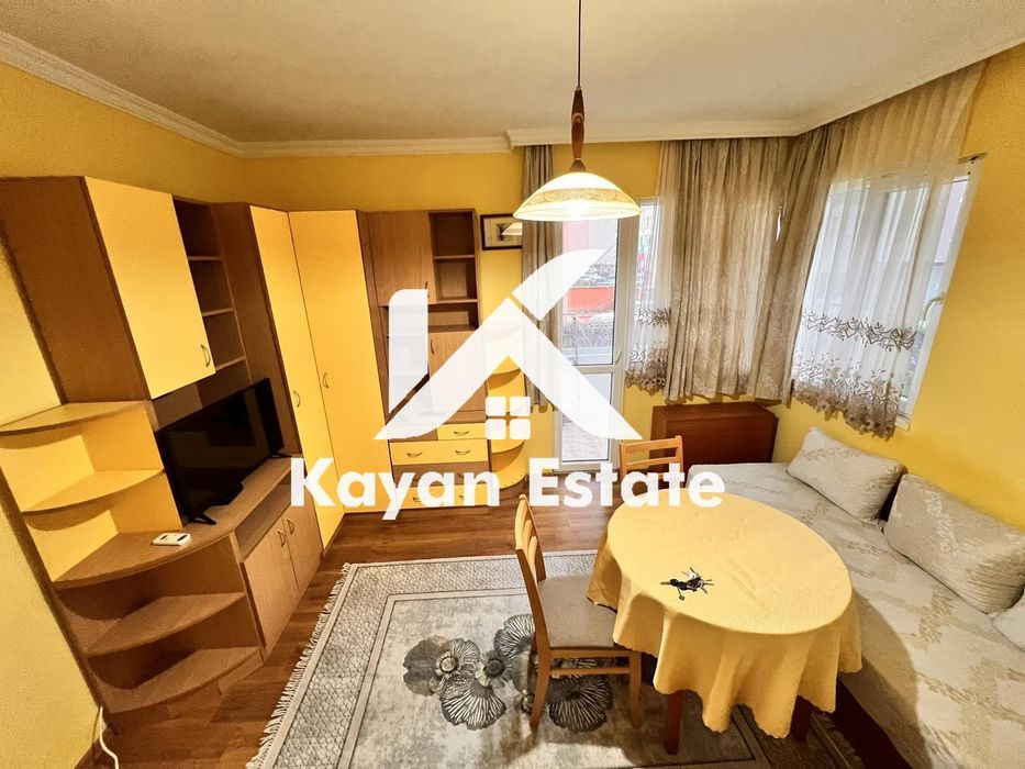 Дава се под наем Двустаен апартамент в Бургас, Лазур - 70 кв.м за 408 € - Снимка #1