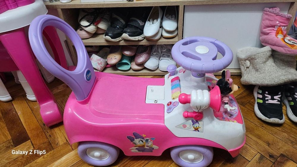 Пласмадова количка за бутане с крака