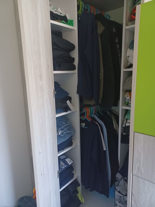 Vand mobilier camera copilului