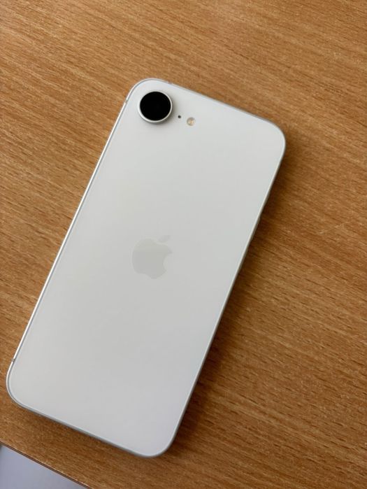 Iphone 16e в отлично състояние