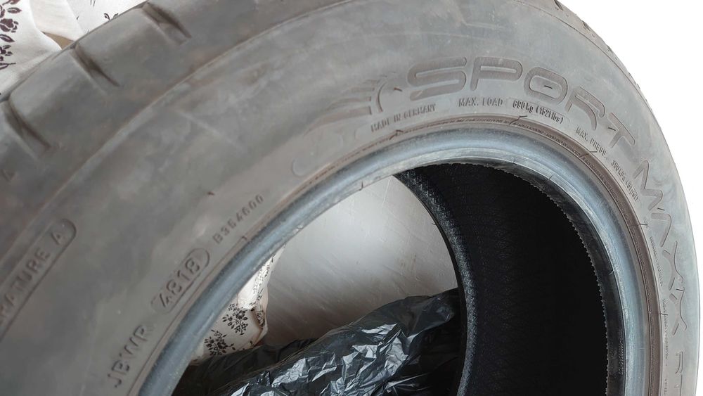 Dunlop 225 55 16 почти не са карани 4 бр!