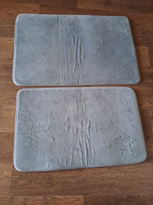 Продам набор ковриков в ванную