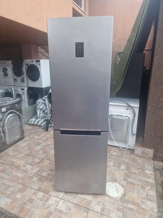 Frigider garantie și transport