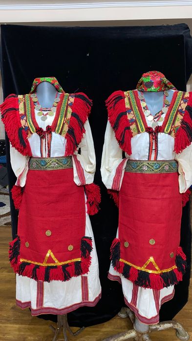 Продовом Пирински носии