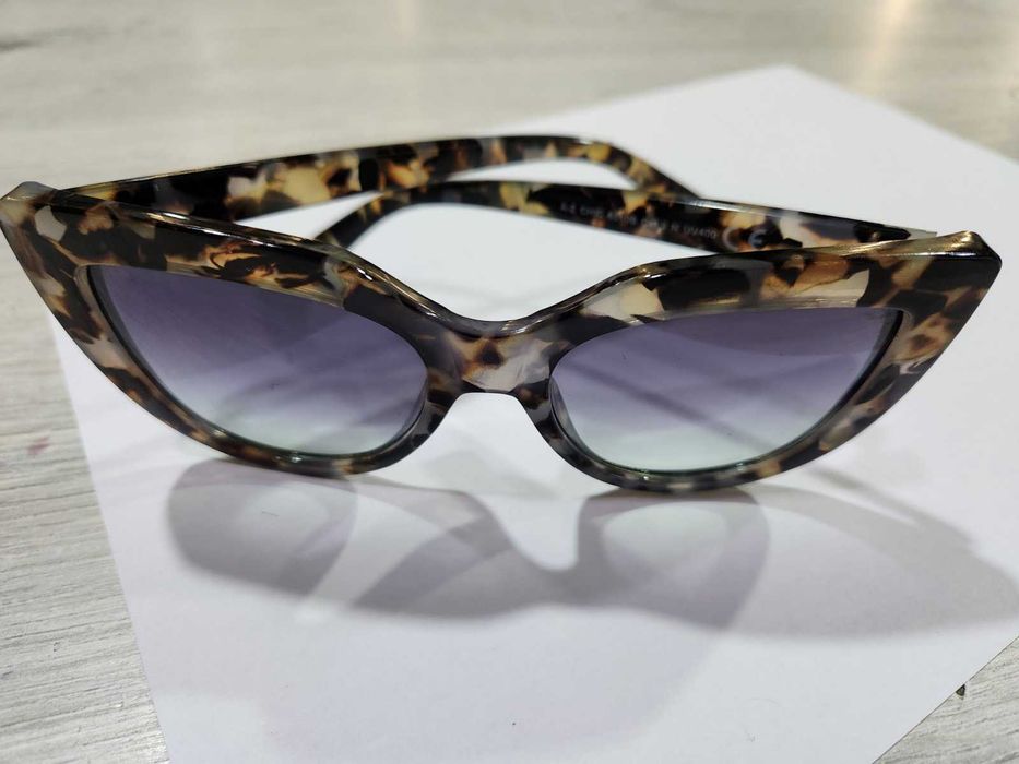 Дамски слънчеви очила