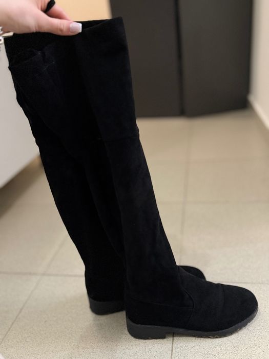 Дамски ботуши. Обувани няколко пъти, без забележки, леки и удобни.