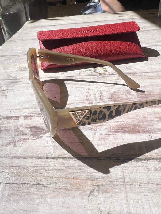 Дамски слънчеви очила “Guess”