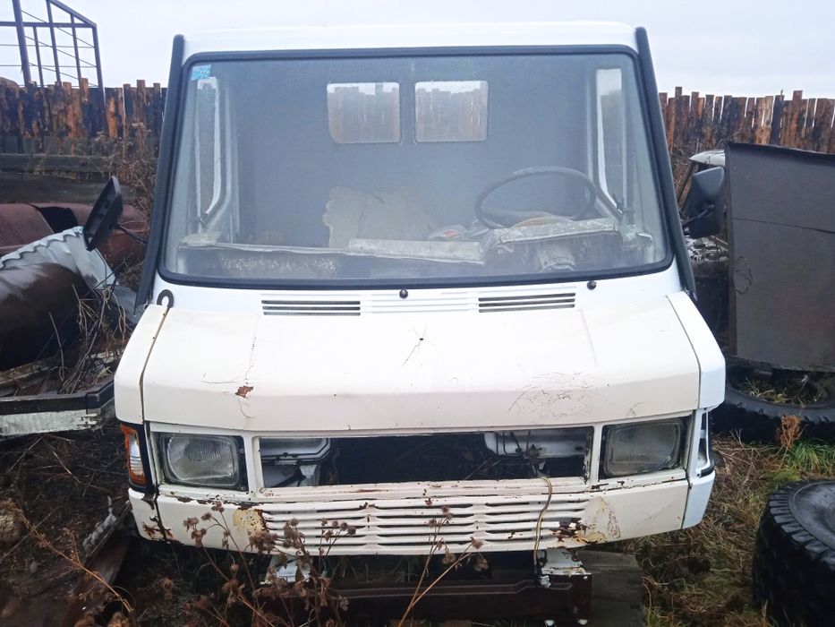 Продам кузов Мерседес 210д