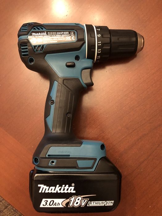 Акумулаторен ударен винтоверт”Makita”