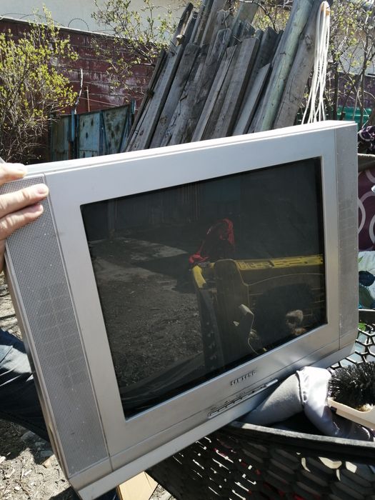 Продам телевизор