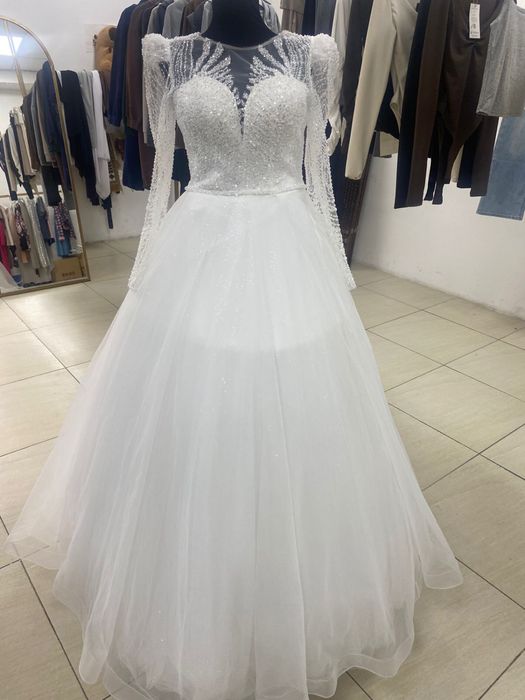 Новое платье свадебное