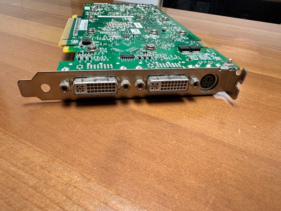 Placă video NVIDIA Quadro FX 3700 – profesională (CAD / workstation)