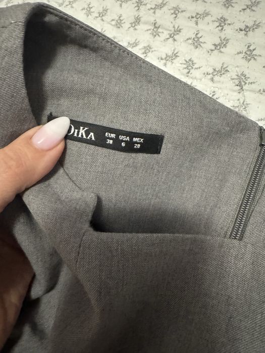 Елегантни рокли Dika