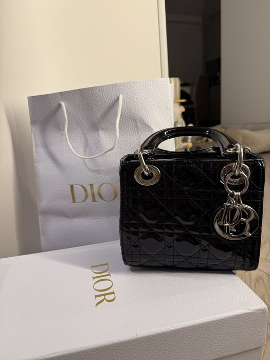 Mini Dior purtata
