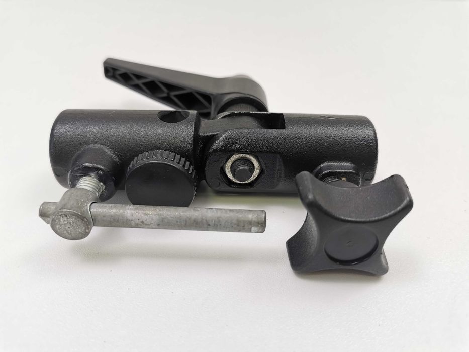 Manfrotto 026 адаптер - стойка за фотографски чадър или светкавица