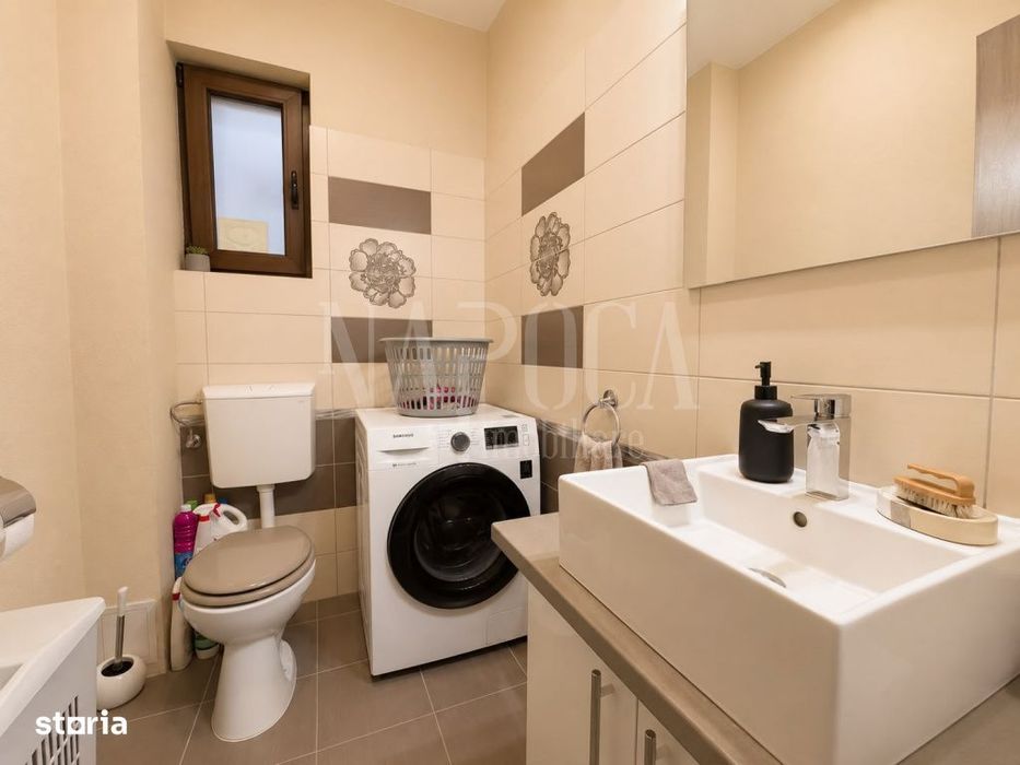 Casa 4 camere de vanzare in Floresti