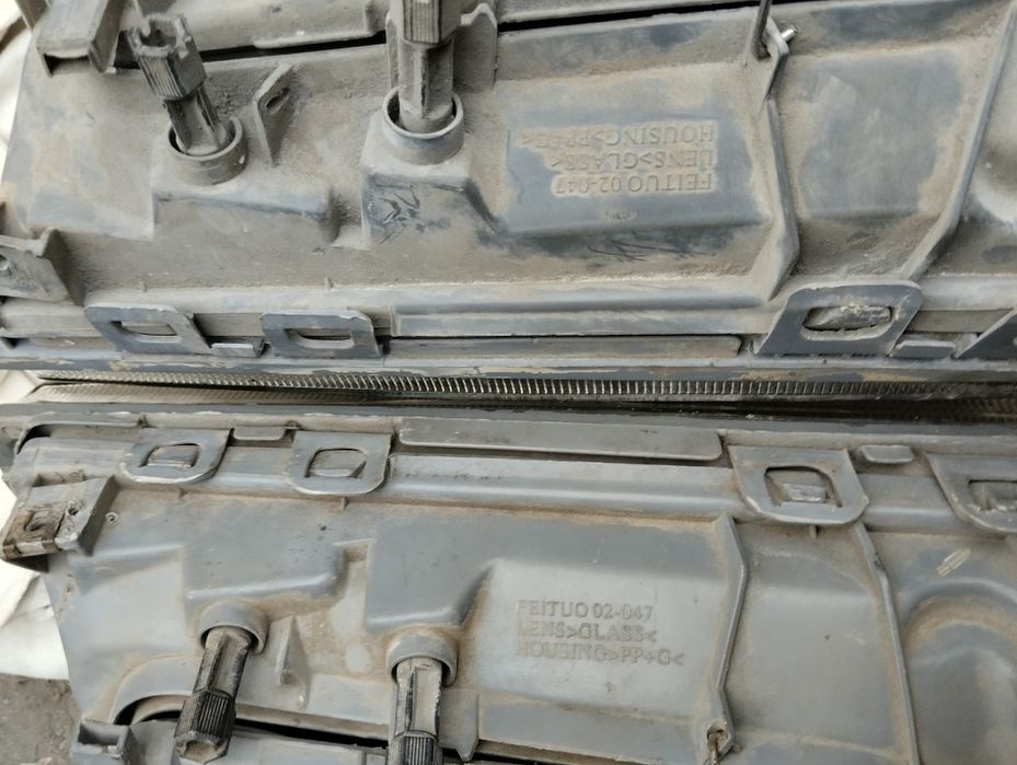 Фары Мерседес 190 продаются