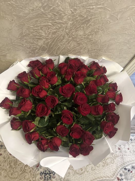 Букет красных роз