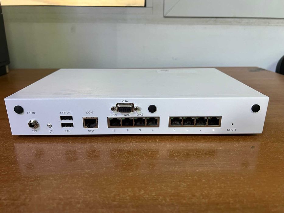 Sophos xg 125 firewall, switch