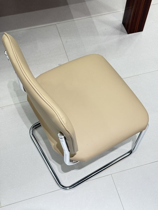 Стул из Dafna есть 55 шт