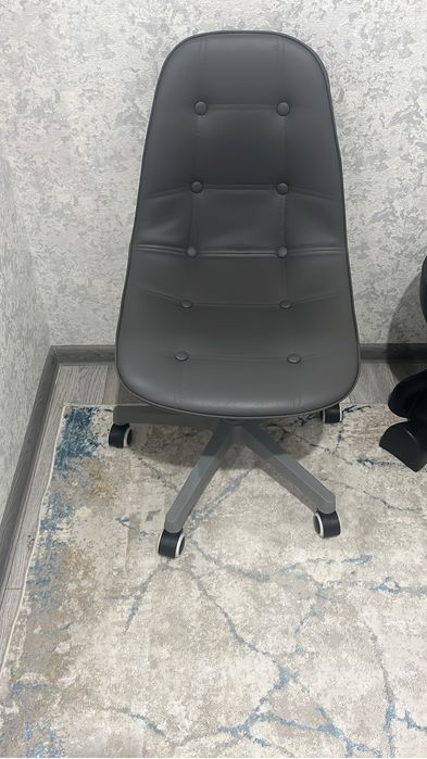 Продам кресло в хорошем состоянии.