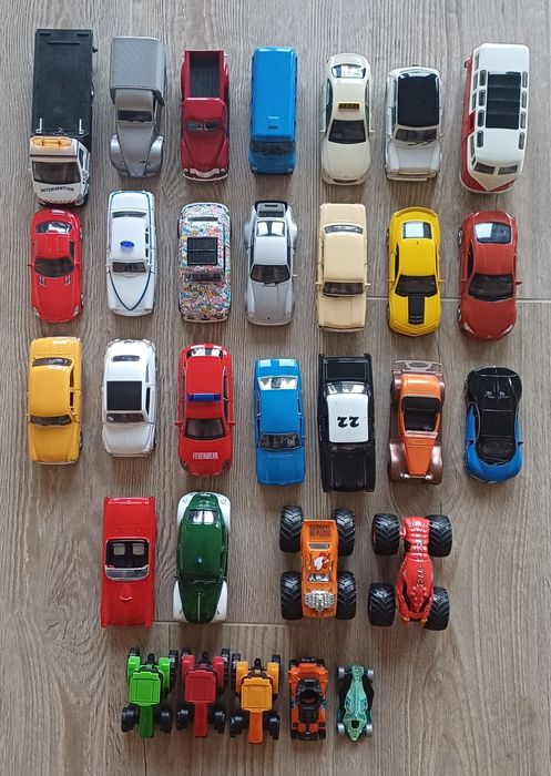 Lot 30 masina masinuta metalica macheta welly bburago hotwheels