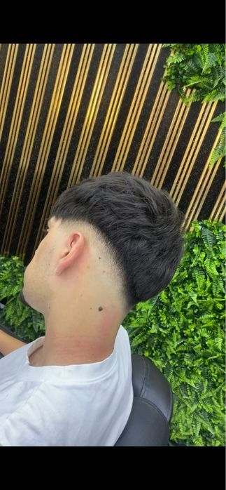 Ofer servicii de tuns barbatesc de calitate