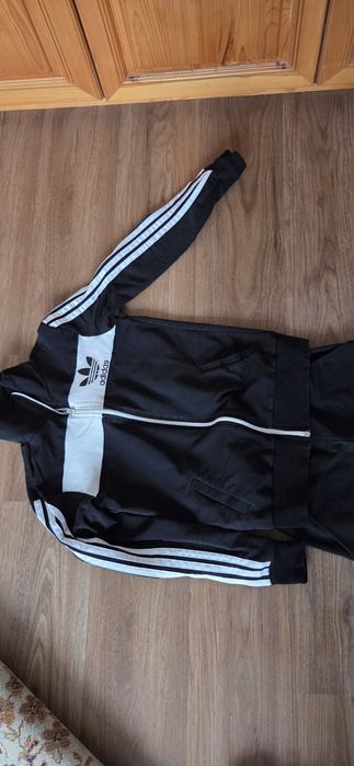 Анцуг адидас adidas