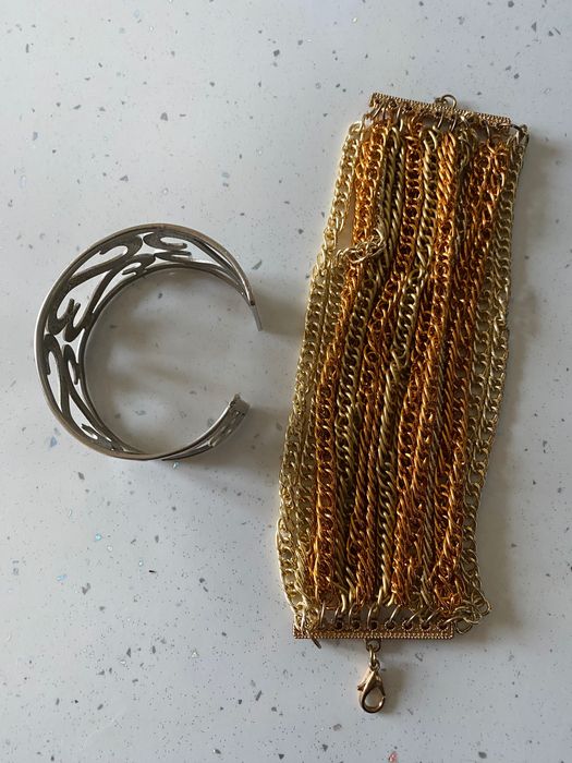 Дамски гривни, различни модели