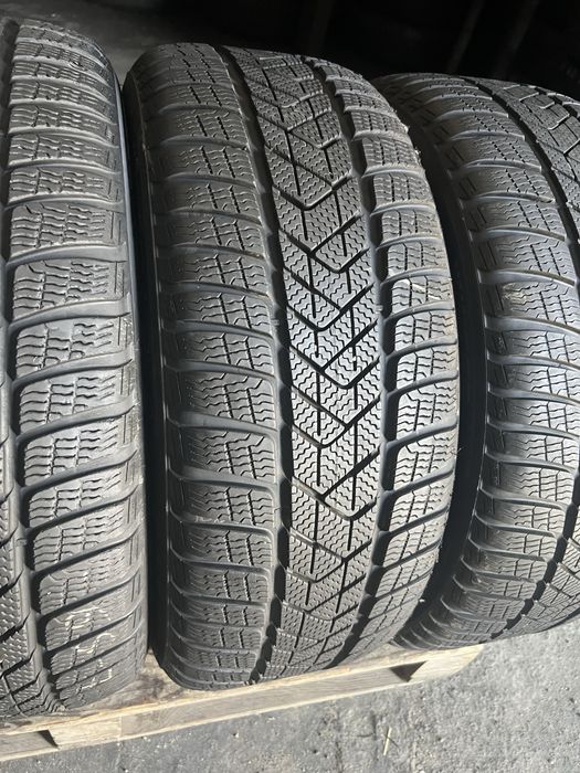 4 anvelope iarna 225/50/17 Pirelli Runflat DOT 2024!