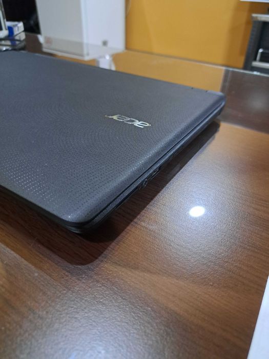 Продавам Laptop Acer Aspire ES 15!15,6 Инча  Никакви следи от употреба