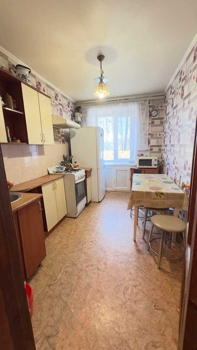 продам 2-х комнатную квартиру (2гор. больница)