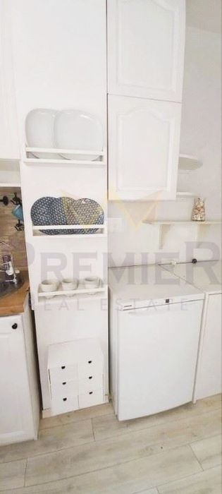 Продава се Тристаен апартамент в София, Света Троица - 62 кв.м за 2500 €/кв.м - Снимка #8