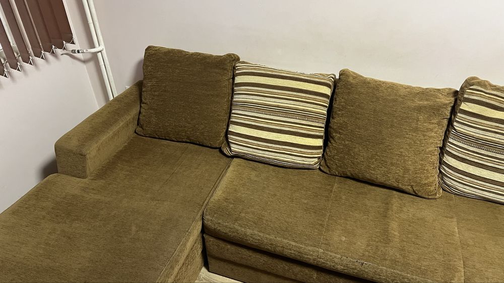 Ъглов диван за хол