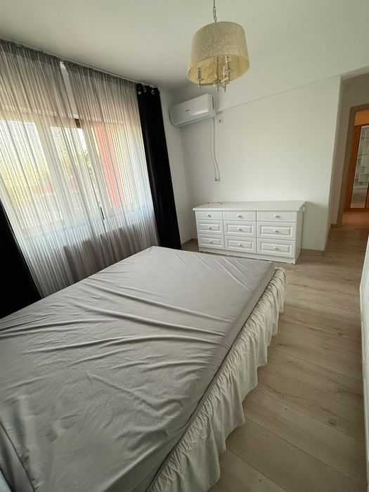 Se inchiriaza apartament 2 cam decomandat Rivers Towers.