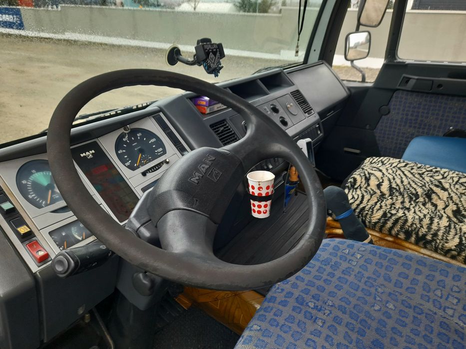 **VÂND **sau ** SCHIMB** MAN LE.12.180 Baculabilă 12 T  Iveco- Atego-V