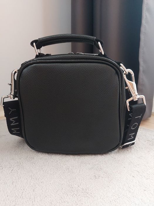 Чанти Tommy Jeans и CAFENOIR