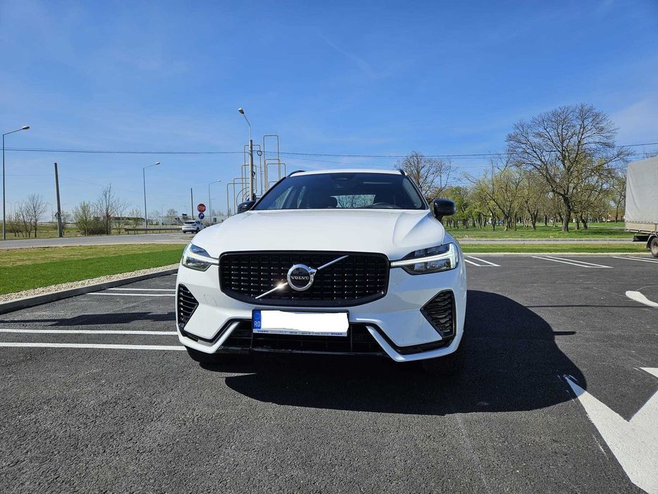 VOLVO XC60 2022 — imagine 2