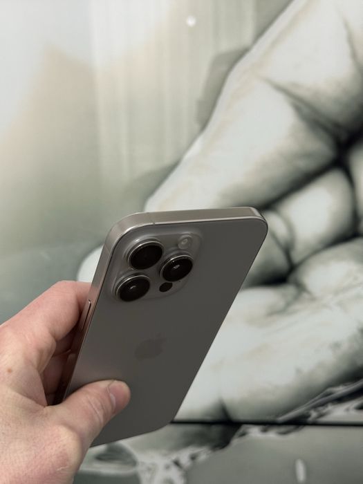 iPhone 16 Pro Max Natural Titanium