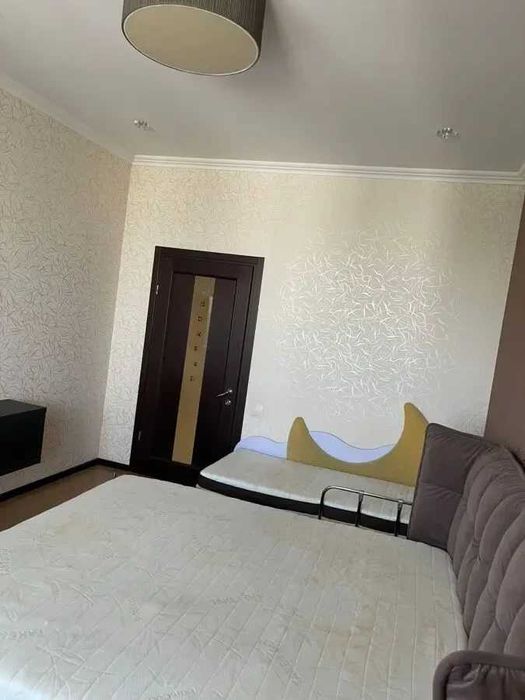 Дава се под наем Двустаен апартамент в София, Зона Б-18 - 65 кв.м за 612 € - Снимка #2