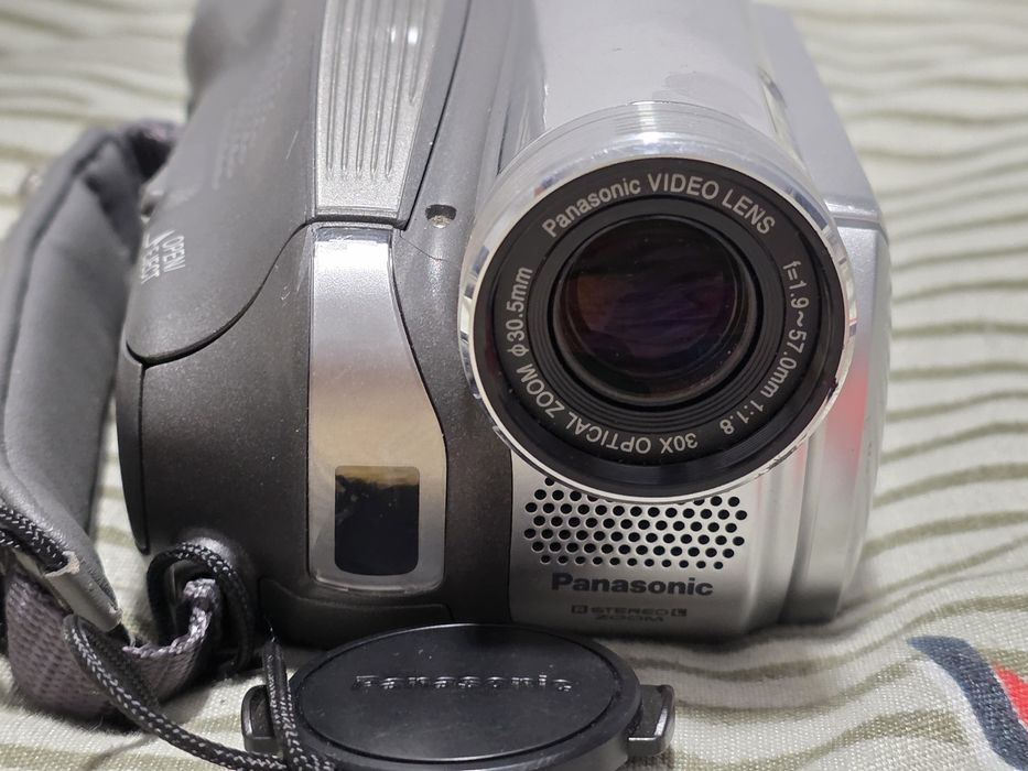 Cameră video cu caseta miniDV Panasonic NV-GS60 Impecabila