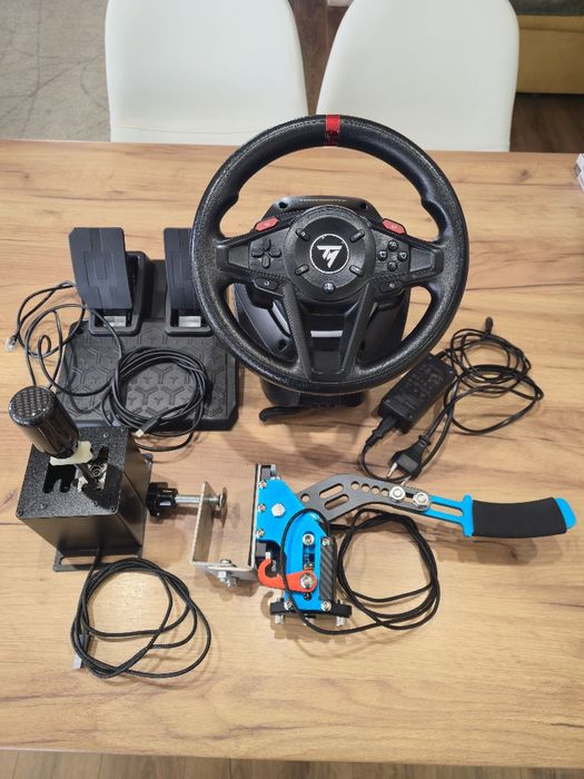 Thrustmaster T128 с педали + скоростен лост и ръчна спирачка
